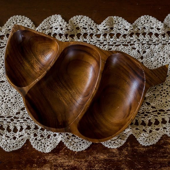 Vintage Monkeypod Leaf tray - Picture 2 of 4